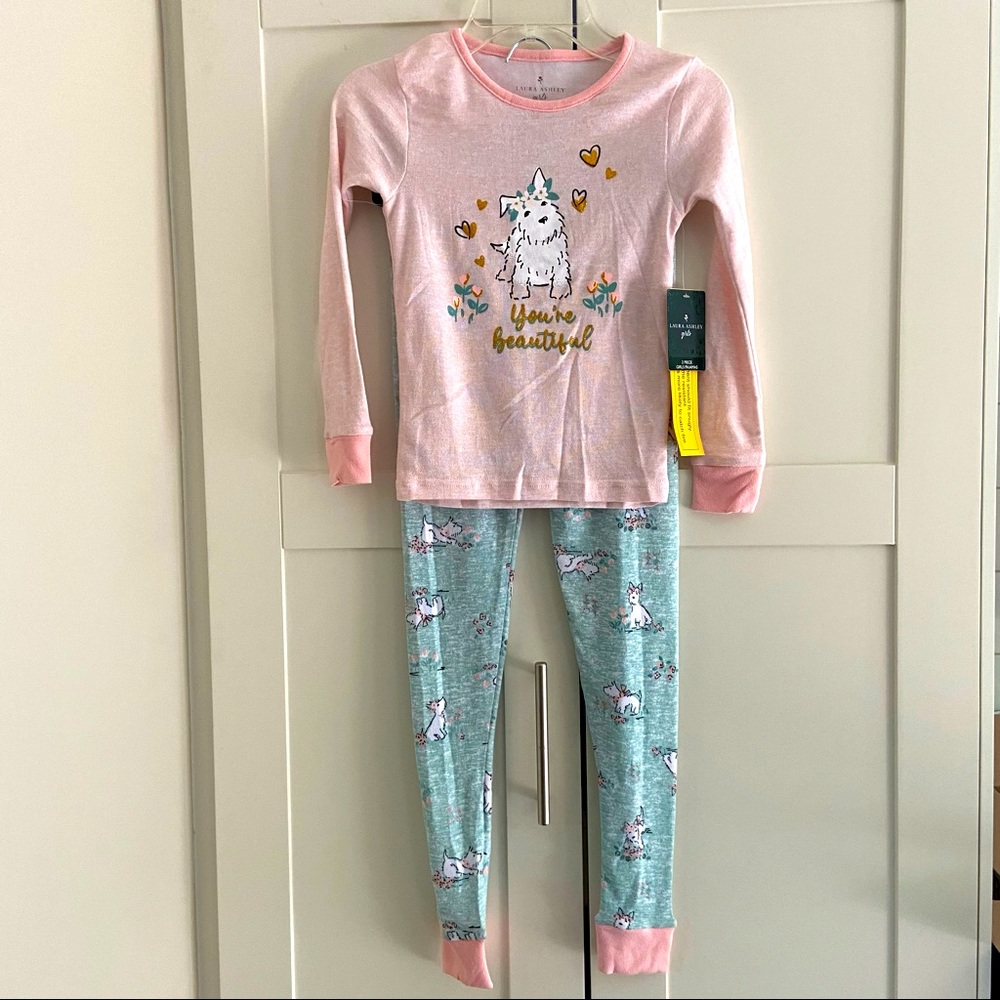 Laura Ashley girls 2 piece pajamas size 6x